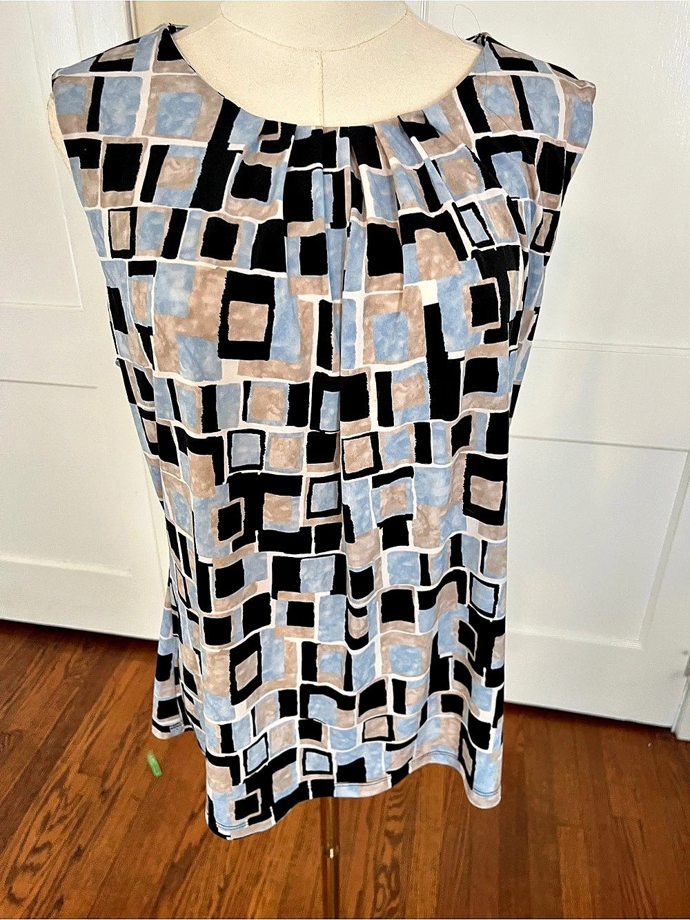 Calvin Klein Modern Art Abstract Print Pleated Sleeveless Tunic Top Never Worn